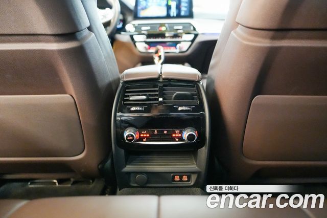 BMW 5-Series 2021 — photo 12