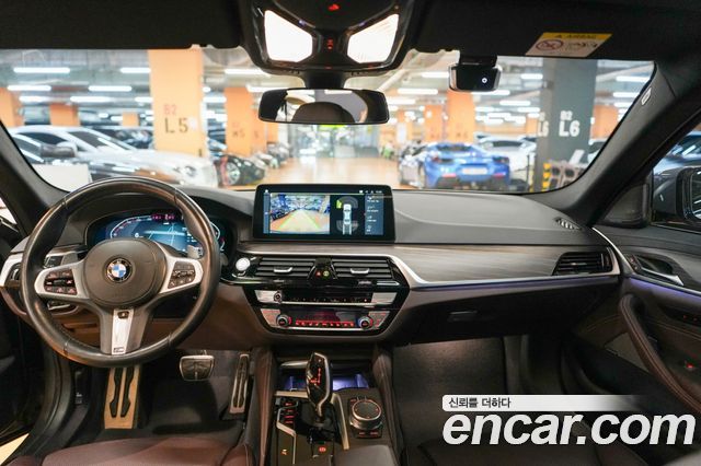 BMW 5-Series 2021 — photo 13