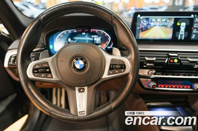 BMW 5-Series 2021 — photo 14