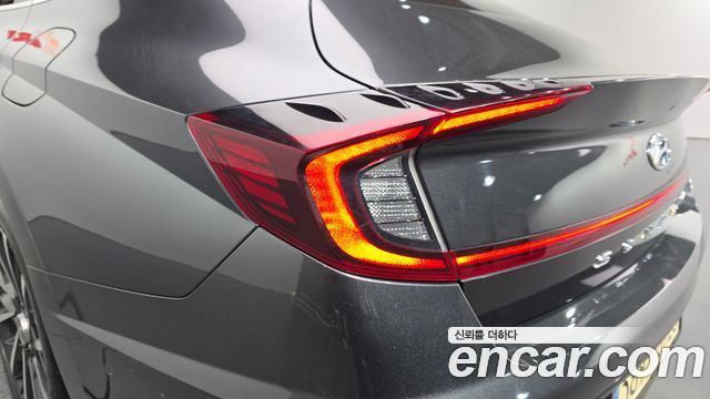 Hyundai Sonata 2022 — photo 9