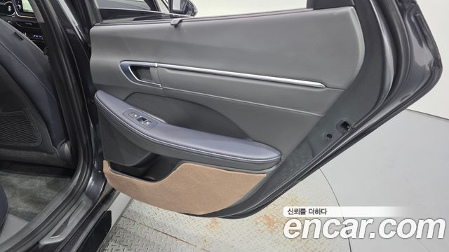 Hyundai Sonata 2022 — photo 15