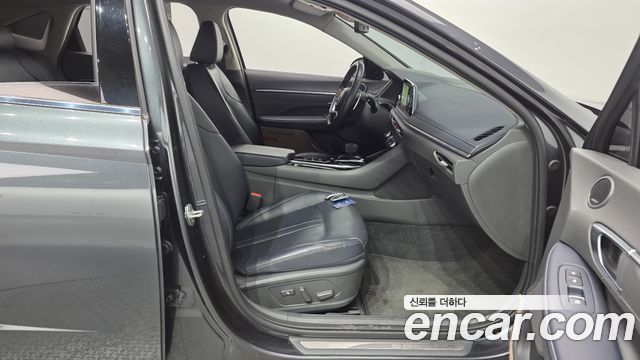 Hyundai Sonata 2022 — photo 16