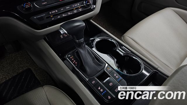 Kia Canival 2019 — photo 9