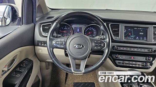 Kia Canival 2019 — photo 13
