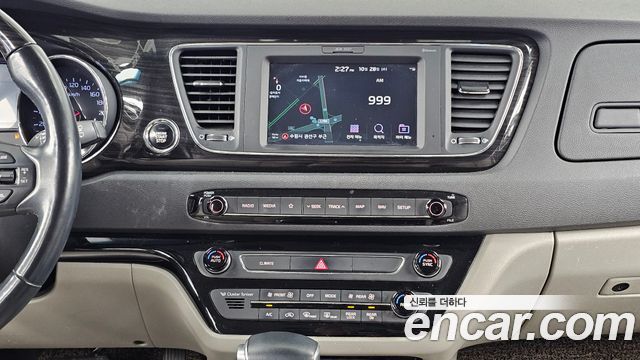 Kia Canival 2019 — photo 14