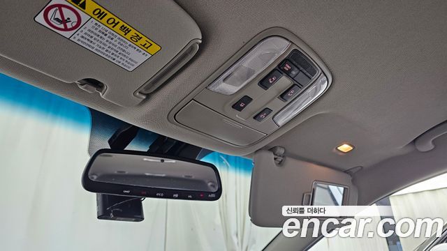 Kia Canival 2019 — photo 17