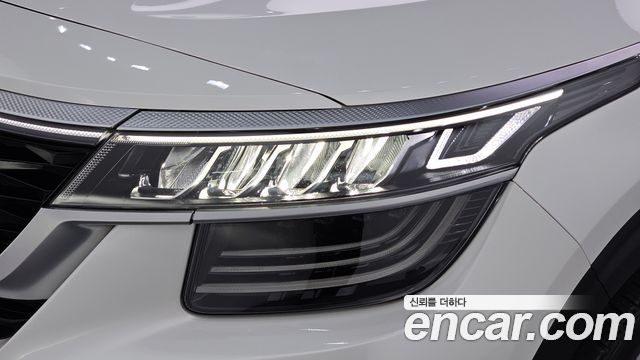 Kia Seltos 2022 — photo 8