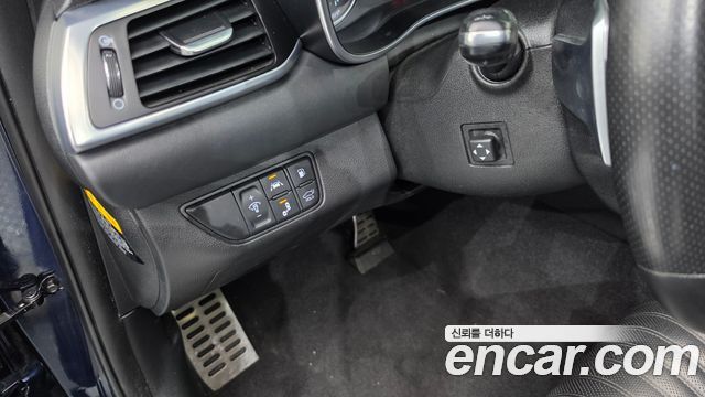 Genesis G70 2020 — photo 17