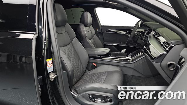 Audi A8 2024 — photo 11
