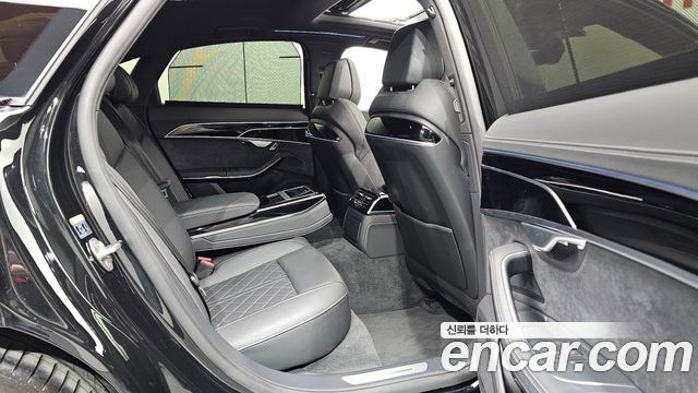 Audi A8 2024 — photo 12