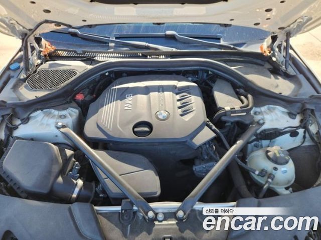 BMW 5-Series 2017 — photo 12