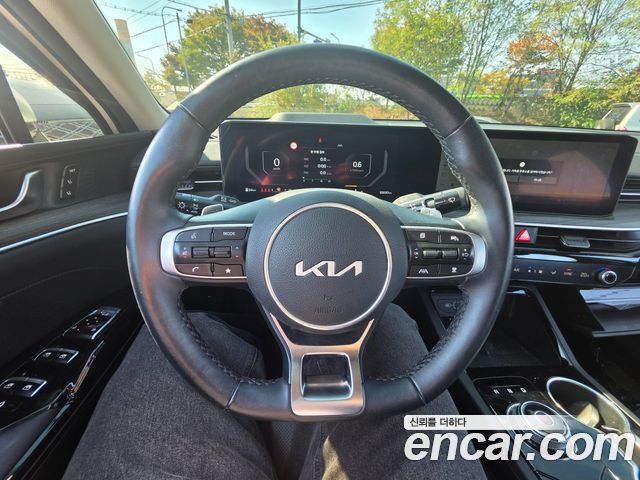 Kia K5 2024 — photo 9