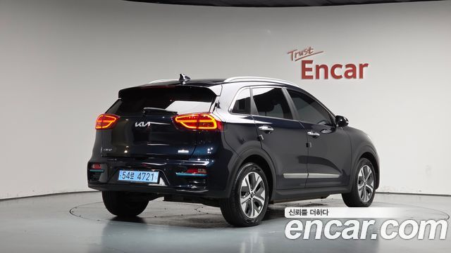 Kia Niro 2022 — photo 2