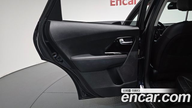 Kia Niro 2022 — photo 15