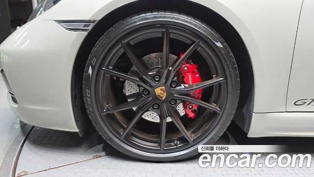Porsche 718 2020 — photo 5