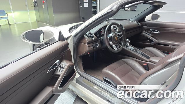 Porsche 718 2020 — photo 13