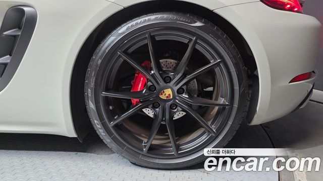 Porsche 718 2020 — photo 7