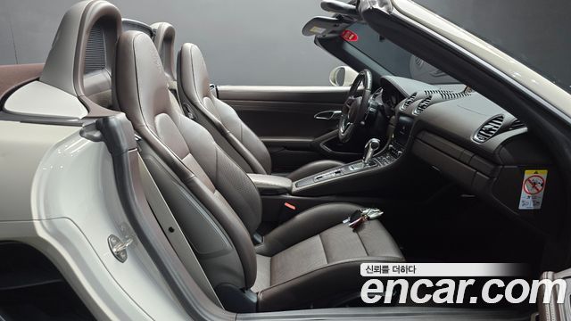Porsche 718 2020 — photo 16
