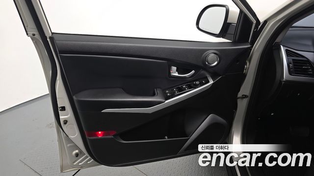 KG Mobility KORANDO 2014 — photo 14