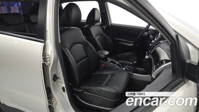 KG Mobility KORANDO 2014 — photo 16