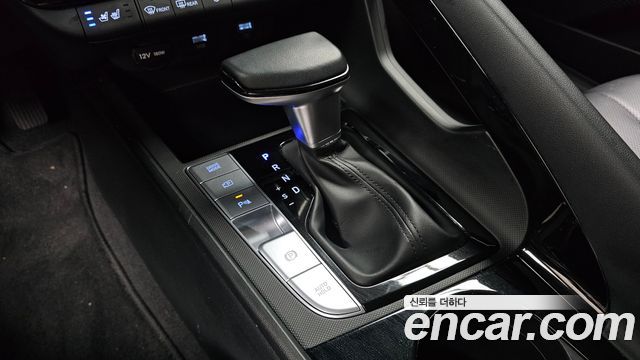Hyundai AVANTE 2023 — photo 12