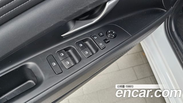 Hyundai AVANTE 2023 — photo 26