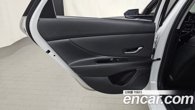 Hyundai AVANTE 2023 — photo 15