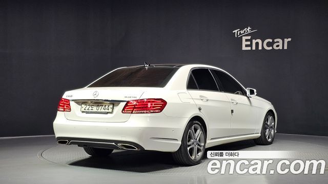 Mercedes-Benz E-Class 2016 — photo 2