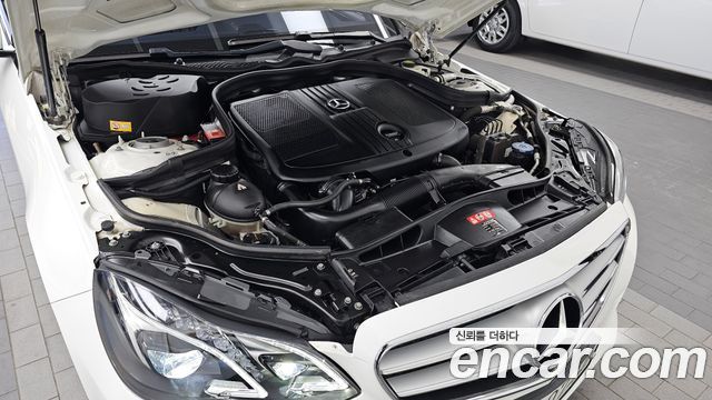 Mercedes-Benz E-Class 2016 — photo 6