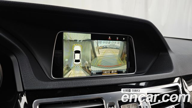 Mercedes-Benz E-Class 2016 — photo 15