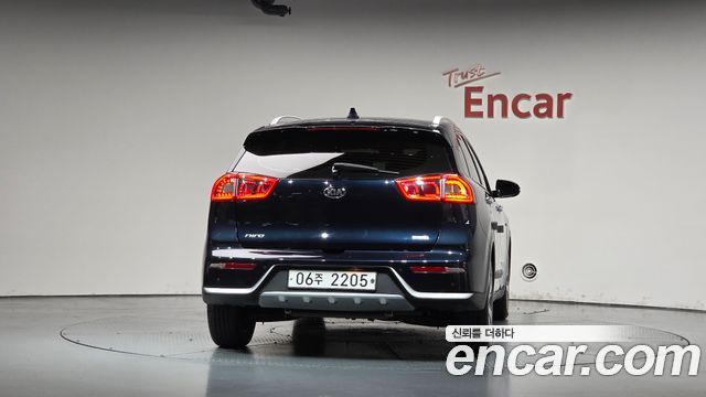 Kia Niro 2018 — photo 4