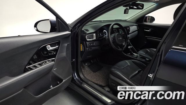 Kia Niro 2018 — photo 13