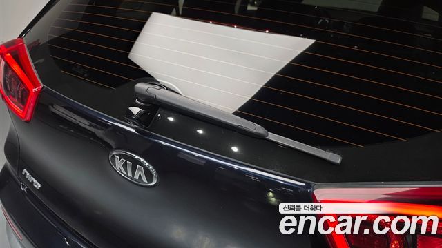 Kia Niro 2018 — photo 34