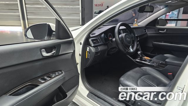 Kia K5 2016 — photo 13