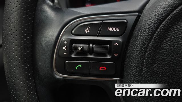 Kia K5 2016 — photo 25