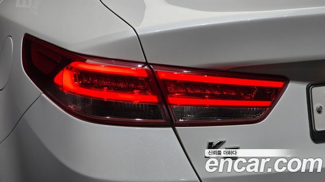 Kia K5 2016 — photo 9