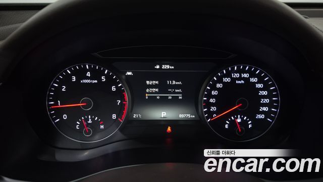 Kia K7 2018 — photo 11