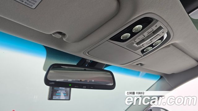 Kia K7 2018 — photo 21