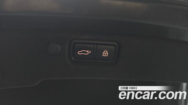 Kia K7 2018 — photo 26