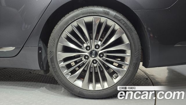 Kia K7 2018 — photo 7