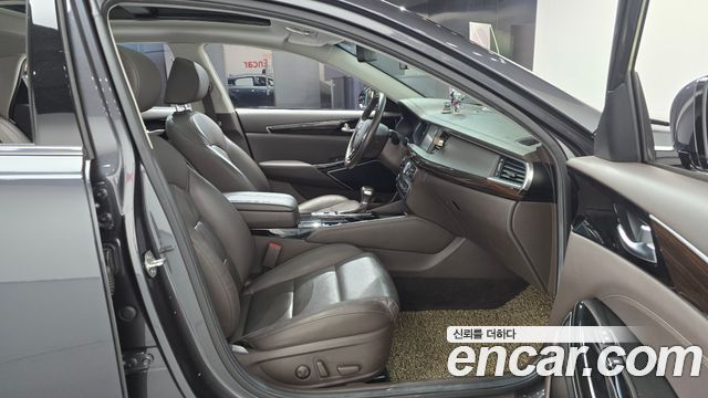 Kia K7 2018 — photo 16