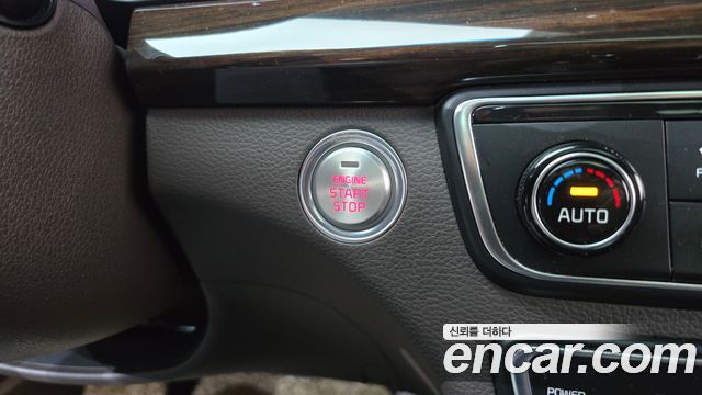 Kia K7 2018 — photo 30