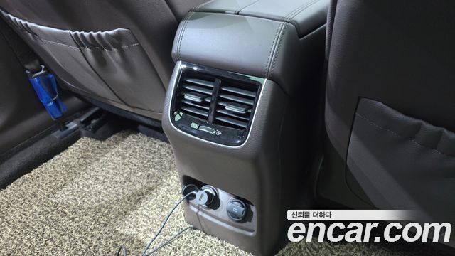 Kia K7 2018 — photo 31