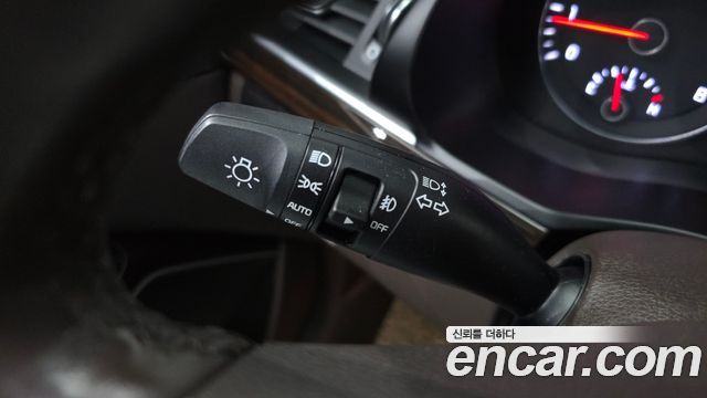 Kia K7 2018 — photo 32