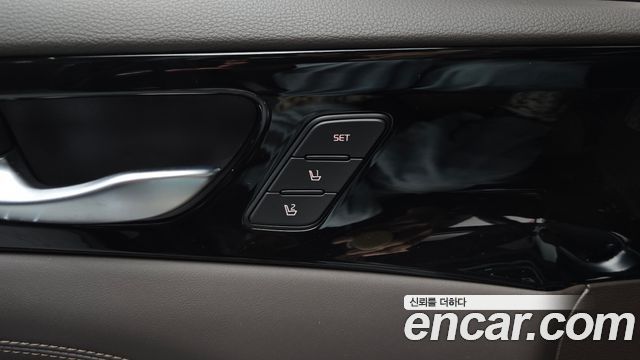 Kia K7 2018 — photo 35