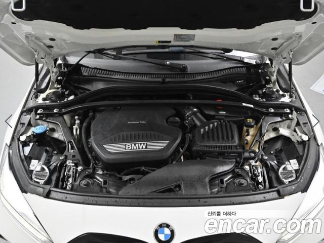 BMW 1-Series 2020 — photo 6