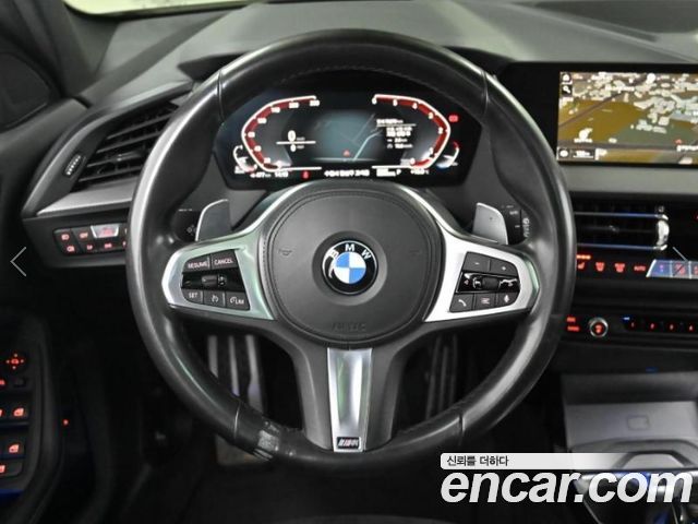 BMW 1-Series 2020 — photo 13
