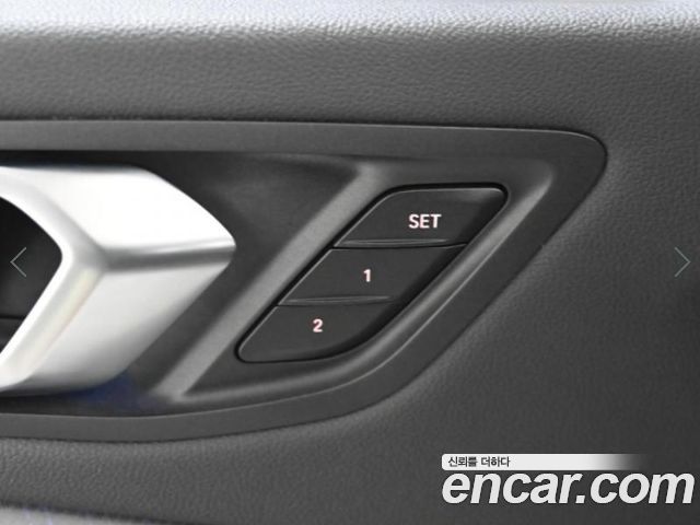 BMW 1-Series 2020 — photo 17