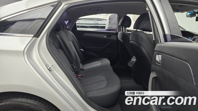 Hyundai Sonata 2017 — photo 12