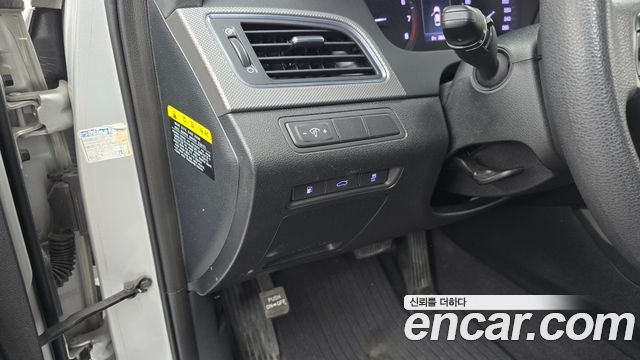 Hyundai Sonata 2017 — photo 17